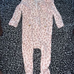 Jessica Simpson Blush Leopard Kids Footie